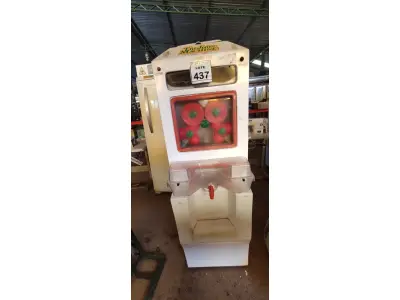 LOTE 437 - 01 MÁQUINA DE FAZER SUCO. (NO ESTADO) ATENÇÃO! FAZER A VISITAÇÃO ANTES DE ARREMATAR, NÃO SABEMOS SE FUNCIONA, LEILÃO NÃO TEM GARANTIA E NEM DEVOLUÇÃO, SUJEITO A POSSÍVEIS AVARIAS VISÍVEIS/OCULTAS E/OU AUSÊNCIA DE COMPONENTES.