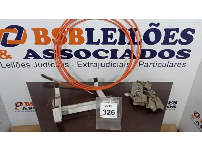 LOTE 326 - 01 CABO DE COMANDO, 10 MANILHAS/SAPATILHAS PARA CABO E 01 SUPORTE PARA MICRO-ONDAS. (NO ESTADO) ATENÇÃO! FAZER A VISITAÇÃO ANTES DE ARREMATAR, NÃO SABEMOS SE FUNCIONA. LEILÃO NÃO TEM GARANTIA E NEM DEVOLUÇÃO, SUJEITO A POSSÍVEIS AVARIAS VISÍVEIS/OCULTAS E/OU AUSÊNCIA DE COMPONENTES.