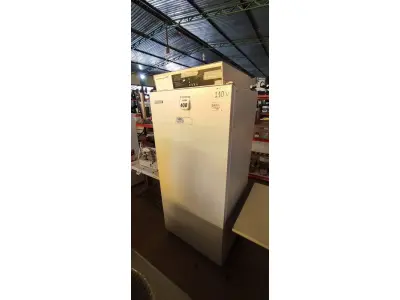 LOTE 408 - 01 INCUBADORA DE LABORATÓRIO 110V. (NO ESTADO) ATENÇÃO! FAZER A VISITAÇÃO ANTES DE ARREMATAR, NÃO SABEMOS SE FUNCIONA. LEILÃO NÃO TEM GARANTIA E NEM DEVOLUÇÃO, SUJEITO A POSSÍVEIS AVARIAS VISÍVEIS/OCULTAS E/OU AUSÊNCIA DE COMPONENTES.