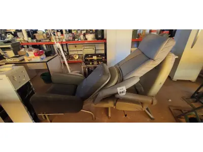 LOTE 440 - 03 POLTRONAS. (NO ESTADO) ATENÇÃO! FAZER A VISITAÇÃO ANTES DE ARREMATAR, NÃO SABEMOS SE FUNCIONA, LEILÃO NÃO TEM GARANTIA E NEM DEVOLUÇÃO, SUJEITO A POSSÍVEIS AVARIAS VISÍVEIS/OCULTAS E/OU AUSÊNCIA DE COMPONENTES.