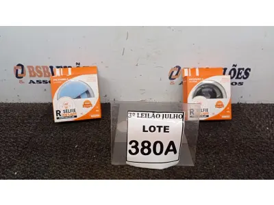 LOTE 380 - 02 LED SELFIE RIGH LIGHYT PARA CELULARES. (NO ESTADO) ATENÇÃO! FAZER A VISITAÇÃO ANTES DE ARREMATAR, NÃO SABEMOS SE FUNCIONA, LEILÃO NÃO TEM GARANTIA E NEM DEVOLUÇÃO, SUJEITO A POSSÍVEIS AVARIAS VISÍVEIS/OCULTAS E/OU AUSÊNCIA DE COMPONENTES.