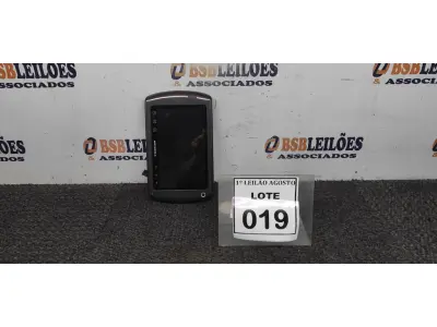 LOTE 019 - 01 TABLET MOTOROLA. (NO ESTADO) ATENÇÃO! FAZER A VISITAÇÃO ANTES DE ARREMATAR, NÃO SABEMOS SE FUNCIONA. LEILÃO NÃO TEM GARANTIA E NEM DEVOLUÇÃO, SUJEITO A POSSÍVEIS AVARIAS VISÍVEIS/OCULTAS E/OU AUSÊNCIA DE COMPONENTES.