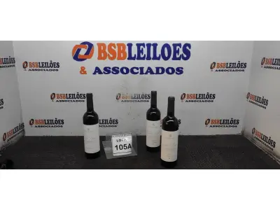 LOTE 105 - 03 GARRAFAS DE VINHO TINTO VALA REAL PORTUGUÊS SAFRA 2019 750ML. (NO ESTADO) ATENÇÃO! FAZER A VISITAÇÃO ANTES DE ARREMATAR, NÃO SABEMOS SE FUNCIONA, LEILÃO NÃO TEM GARANTIA E NEM DEVOLUÇÃO, SUJEITO A POSSÍVEIS AVARIAS VISÍVEIS/OCULTAS E/OU AUSÊNCIA DE COMPONENTES.