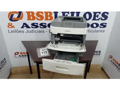 LOTE 173 - 01 IMPRESSORA MULTIFUNCIONAL MODELO T654DN MARCA LEXMARK. (NO ESTADO) ATENÇÃO! FAZER A VISITAÇÃO ANTES DE ARREMATAR, NÃO SABEMOS SE FUNCIONA. LEILÃO NÃO TEM GARANTIA E NEM DEVOLUÇÃO, SUJEITO A POSSÍVEIS AVARIAS VISÍVEIS/OCULTAS E/OU AUSÊNCIA DE COMPONENTES.