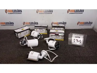 LOTE 134 - 04 CÂMERAS DE MONITORAMENTO AHD 1080P MARCA JORTAN. (NO ESTADO) ATENÇÃO! FAZER A VISITAÇÃO ANTES DE ARREMATAR, NÃO SABEMOS SE FUNCIONA, LEILÃO NÃO TEM GARANTIA E NEM DEVOLUÇÃO, SUJEITO A POSSÍVEIS AVARIAS VISÍVEIS/OCULTAS E/OU AUSÊNCIA DE COMPONENTES.