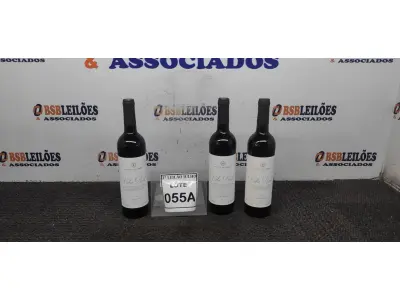 LOTE 055 - 03 GARRAFAS DE VINHO TINTO VALA REAL PORTUGUÊS SAFRA 2019 750ML. (NO ESTADO) ATENÇÃO! FAZER A VISITAÇÃO ANTES DE ARREMATAR, NÃO SABEMOS SE FUNCIONA, LEILÃO NÃO TEM GARANTIA E NEM DEVOLUÇÃO, SUJEITO A POSSÍVEIS AVARIAS VISÍVEIS/OCULTAS E/OU AUSÊNCIA DE COMPONENTES.