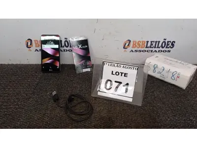 LOTE 071 - 01 CELULAR LG X STYLE NA CAIXA COM CABO. (NO ESTADO) ATENÇÃO! FAZER A VISITAÇÃO ANTES DE ARREMATAR, NÃO SABEMOS SE FUNCIONA. LEILÃO NÃO TEM GARANTIA E NEM DEVOLUÇÃO, SUJEITO A POSSÍVEIS AVARIAS VISÍVEIS/OCULTAS E/OU AUSÊNCIA DE COMPONENTES.