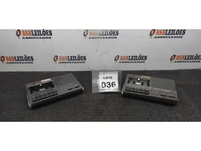 LOTE 036 - 02 RÁDIOS GRAVADORES CASSETE. (NO ESTADO) ATENÇÃO! FAZER A VISITAÇÃO ANTES DE ARREMATAR, NÃO SABEMOS SE FUNCIONA. LEILÃO NÃO TEM GARANTIA E NEM DEVOLUÇÃO, SUJEITO A POSSÍVEIS AVARIAS VISÍVEIS/OCULTAS E/OU AUSÊNCIA DE COMPONENTES.