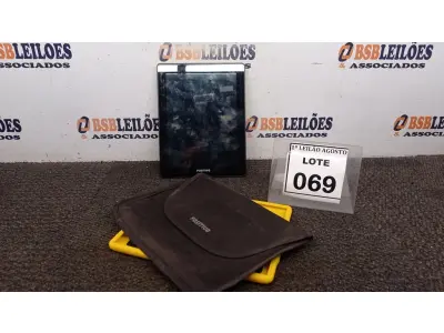 LOTE 069 - 01 TABLET COM CASE MARCA POSITIVO. (NO ESTADO) ATENÇÃO! FAZER A VISITAÇÃO ANTES DE ARREMATAR, NÃO SABEMOS SE FUNCIONA. LEILÃO NÃO TEM GARANTIA E NEM DEVOLUÇÃO, SUJEITO A POSSÍVEIS AVARIAS VISÍVEIS/OCULTAS E/OU AUSÊNCIA DE COMPONENTES.