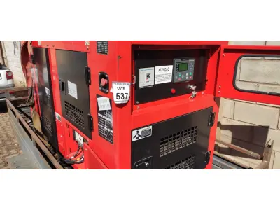 LOTE 537 - GRUPO GERADOR CARENADO 72 KVA ANO:2012 MOTOR FUNCIONANDO C/QUADRO DE TRANSFERÊNCIA AUTOMÁTICO HORÍMETRO: 300 HORAS (NO ESTADO) ATENÇÃO! FAZER A VISITAÇÃO ANTES DE ARREMATAR, NÃO SABEMOS SE FUNCIONA, LEILÃO NÃO TEM GARANTIA E NEM DEVOLUÇÃO, SUJEITO A POSSÍVEIS AVARIAS VISÍVEIS/OCULTAS E/OU AUSÊNCIA DE COMPONENTES