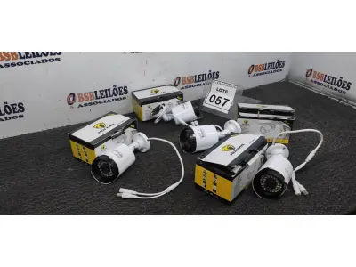LOTE 057 - 04 CÂMERAS DE MONITORAMENTO AHD 1080P MARCA JORTAN. (NO ESTADO) ATENÇÃO! FAZER A VISITAÇÃO ANTES DE ARREMATAR, NÃO SABEMOS SE FUNCIONA, LEILÃO NÃO TEM GARANTIA E NEM DEVOLUÇÃO, SUJEITO A POSSÍVEIS AVARIAS VISÍVEIS/OCULTAS E/OU AUSÊNCIA DE COMPONENTES.