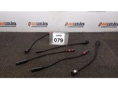 LOTE 079 - 05 MICROFONES DE MESA SEM BASE. (NO ESTADO) ATENÇÃO! FAZER A VISITAÇÃO ANTES DE ARREMATAR, NÃO SABEMOS SE FUNCIONA. LEILÃO NÃO TEM GARANTIA E NEM DEVOLUÇÃO, SUJEITO A POSSÍVEIS AVARIAS VISÍVEIS/OCULTAS E/OU AUSÊNCIA DE COMPONENTES.