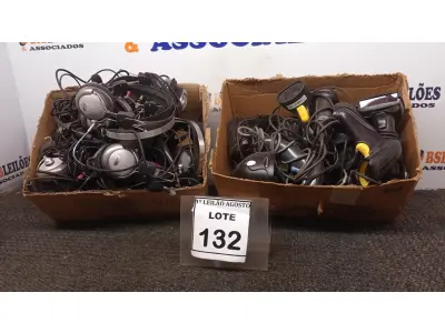 LOTE 132 - 01 LOTE COM VÁRIAS LEITORAS DE CÓDIGO DE BARRAS E FONES DE OUVIDOS DIVERSOS. (NO ESTADO) ATENÇÃO! FAZER A VISITAÇÃO ANTES DE ARREMATAR, NÃO SABEMOS SE FUNCIONA, LEILÃO NÃO TEM GARANTIA E NEM DEVOLUÇÃO, SUJEITO A POSSÍVEIS AVARIAS VISÍVEIS/OCULTAS E/OU AUSÊNCIA DE COMPONENTES.