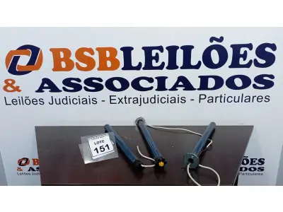LOTE 151 - 03 MOTORES DE TOLDO. (NO ESTADO) ATENÇÃO! FAZER A VISITAÇÃO ANTES DE ARREMATAR, NÃO SABEMOS SE FUNCIONA. LEILÃO NÃO TEM GARANTIA E NEM DEVOLUÇÃO, SUJEITO A POSSÍVEIS AVARIAS VISÍVEIS/OCULTAS E/OU AUSÊNCIA DE COMPONENTES.