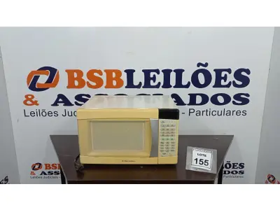 LOTE 155 - 01 MICRO-ONDAS 220 MARCA ELECTROLUX. (NO ESTADO) ATENÇÃO! FAZER A VISITAÇÃO ANTES DE ARREMATAR, NÃO SABEMOS SE FUNCIONA. LEILÃO NÃO TEM GARANTIA E NEM DEVOLUÇÃO, SUJEITO A POSSÍVEIS AVARIAS VISÍVEIS/OCULTAS E/OU AUSÊNCIA DE COMPONENTES.