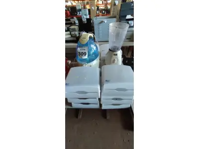 LOTE 309 - 16 DISPENSERS DE PAPEL, 01 UMIDIFICADOR DE AR E 01 LIQUIDIFICADOR. (NO ESTADO) ATENÇÃO! FAZER A VISITAÇÃO ANTES DE ARREMATAR, NÃO SABEMOS SE FUNCIONA, LEILÃO NÃO TEM GARANTIA E NEM DEVOLUÇÃO, SUJEITO A POSSÍVEIS AVARIAS VISÍVEIS/OCULTAS E/OU AUSÊNCIA DE COMPONENTES.