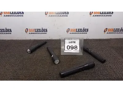 LOTE 098 - 04 LANTERNAS. (NO ESTADO) ATENÇÃO! FAZER A VISITAÇÃO ANTES DE ARREMATAR, NÃO SABEMOS SE FUNCIONA. LEILÃO NÃO TEM GARANTIA E NEM DEVOLUÇÃO, SUJEITO A POSSÍVEIS AVARIAS VISÍVEIS/OCULTAS E/OU AUSÊNCIA DE COMPONENTES.