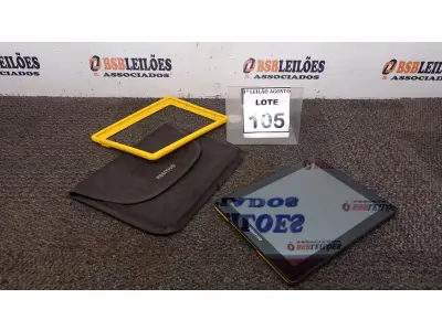 LOTE 105 - 01 TABLET COM CASE MARCA POSITIVO. (NO ESTADO) ATENÇÃO! FAZER A VISITAÇÃO ANTES DE ARREMATAR, NÃO SABEMOS SE FUNCIONA. LEILÃO NÃO TEM GARANTIA E NEM DEVOLUÇÃO, SUJEITO A POSSÍVEIS AVARIAS VISÍVEIS/OCULTAS E/OU AUSÊNCIA DE COMPONENTES.