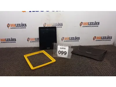 LOTE 099 - 01 TABLET COM CASE MARCA POSITIVO. (NO ESTADO) ATENÇÃO! FAZER A VISITAÇÃO ANTES DE ARREMATAR, NÃO SABEMOS SE FUNCIONA. LEILÃO NÃO TEM GARANTIA E NEM DEVOLUÇÃO, SUJEITO A POSSÍVEIS AVARIAS VISÍVEIS/OCULTAS E/OU AUSÊNCIA DE COMPONENTES.