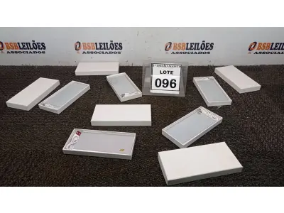 LOTE 096 - 05 BATERIAS EXTERNAS. (NO ESTADO) ATENÇÃO! FAZER A VISITAÇÃO ANTES DE ARREMATAR, NÃO SABEMOS SE FUNCIONA. LEILÃO NÃO TEM GARANTIA E NEM DEVOLUÇÃO, SUJEITO A POSSÍVEIS AVARIAS VISÍVEIS/OCULTAS E/OU AUSÊNCIA DE COMPONENTES.