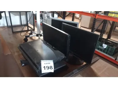 LOTE 198 - 07 MONITORES DE MARCAS E MODELOS DIVERSOS. (NO ESTADO) ATENÇÃO! FAZER A VISITAÇÃO ANTES DE ARREMATAR, NÃO SABEMOS SE FUNCIONA. LEILÃO NÃO TEM GARANTIA E NEM DEVOLUÇÃO, SUJEITO A POSSÍVEIS AVARIAS VISÍVEIS/OCULTAS E/OU AUSÊNCIA DE COMPONENTES.