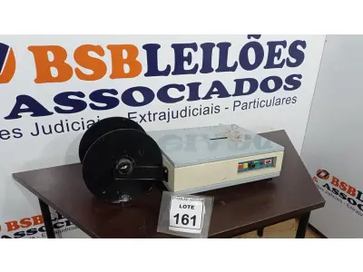 LOTE 161 - 01 EMBALADEIRA. (NO ESTADO) ATENÇÃO! FAZER A VISITAÇÃO ANTES DE ARREMATAR, NÃO SABEMOS SE FUNCIONA. LEILÃO NÃO TEM GARANTIA E NEM DEVOLUÇÃO, SUJEITO A POSSÍVEIS AVARIAS VISÍVEIS/OCULTAS E/OU AUSÊNCIA DE COMPONENTES.