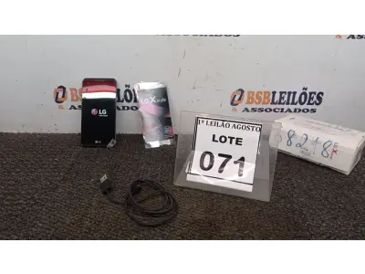 LOTE 071 - 01 CELULAR LG X STYLE NA CAIXA COM CABO. (NO ESTADO) ATENÇÃO! FAZER A VISITAÇÃO ANTES DE ARREMATAR, NÃO SABEMOS SE FUNCIONA. LEILÃO NÃO TEM GARANTIA E NEM DEVOLUÇÃO, SUJEITO A POSSÍVEIS AVARIAS VISÍVEIS/OCULTAS E/OU AUSÊNCIA DE COMPONENTES.