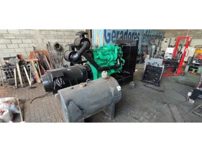 LOTE 529 - GRUPO GERADOR CUMMINS 440 KVA. ANO: 07/89 GERADOR HOOS MOTOR RETIFICADO FUNCIONANDO (NOVO) (NO ESTADO) ATENÇÃO! FAZER A VISITAÇÃO ANTES DE ARREMATAR, NÃO SABEMOS SE FUNCIONA, LEILÃO NÃO TEM GARANTIA E NEM DEVOLUÇÃO, SUJEITO A POSSÍVEIS AVARIAS VISÍVEIS/OCULTAS E/OU AUSÊNCIA DE COMPONENTES