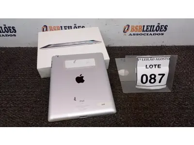LOTE 087 - 01 IPAD 16G NA CAIXA. (NO ESTADO) ATENÇÃO! FAZER A VISITAÇÃO ANTES DE ARREMATAR, NÃO SABEMOS SE FUNCIONA. LEILÃO NÃO TEM GARANTIA E NEM DEVOLUÇÃO, SUJEITO A POSSÍVEIS AVARIAS VISÍVEIS/OCULTAS E/OU AUSÊNCIA DE COMPONENTES.