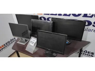 LOTE 315 - 05 MONITORES DE MARCAS E MODELOS DIVERSOS. (NO ESTADO) ATENÇÃO! FAZER A VISITAÇÃO ANTES DE ARREMATAR, NÃO SABEMOS SE FUNCIONA, LEILÃO NÃO TEM GARANTIA E NEM DEVOLUÇÃO, SUJEITO A POSSÍVEIS AVARIAS VISÍVEIS/OCULTAS E/OU AUSÊNCIA DE COMPONENTES.