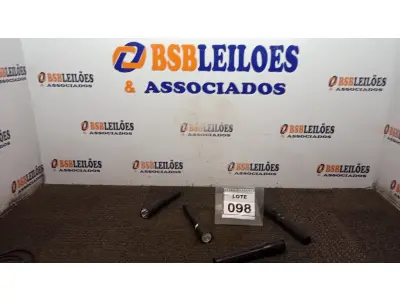 LOTE 098 - 04 LANTERNAS. (NO ESTADO) ATENÇÃO! FAZER A VISITAÇÃO ANTES DE ARREMATAR, NÃO SABEMOS SE FUNCIONA. LEILÃO NÃO TEM GARANTIA E NEM DEVOLUÇÃO, SUJEITO A POSSÍVEIS AVARIAS VISÍVEIS/OCULTAS E/OU AUSÊNCIA DE COMPONENTES.