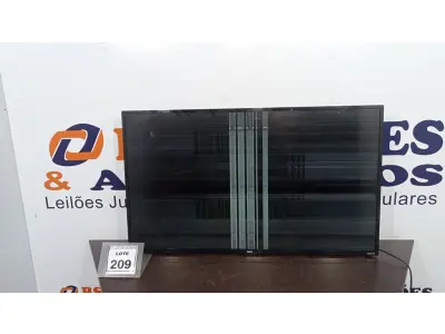 LOTE 209 - 01 SMART TV LED 43’’ MARCA AOC. (NO ESTADO) ATENÇÃO! FAZER A VISITAÇÃO ANTES DE ARREMATAR, NÃO SABEMOS SE FUNCIONA, LEILÃO NÃO TEM GARANTIA E NEM DEVOLUÇÃO, SUJEITO A POSSÍVEIS AVARIAS VISÍVEIS/OCULTAS E/OU AUSÊNCIA DE COMPONENTES.