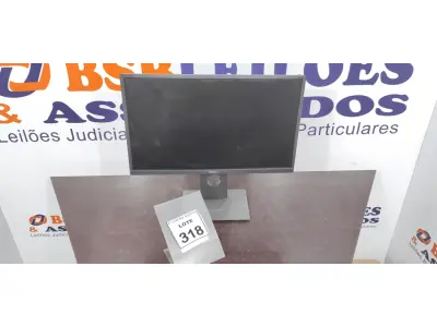 LOTE 318 - 01 MONITOR MARCA DELL. (NO ESTADO) ATENÇÃO! FAZER A VISITAÇÃO ANTES DE ARREMATAR, NÃO SABEMOS SE FUNCIONA, LEILÃO NÃO TEM GARANTIA E NEM DEVOLUÇÃO, SUJEITO A POSSÍVEIS AVARIAS VISÍVEIS/OCULTAS E/OU AUSÊNCIA DE COMPONENTES.