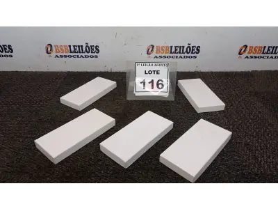 LOTE 116 - 05 BATERIAS EXTERNAS. (NO ESTADO) ATENÇÃO! FAZER A VISITAÇÃO ANTES DE ARREMATAR, NÃO SABEMOS SE FUNCIONA. LEILÃO NÃO TEM GARANTIA E NEM DEVOLUÇÃO, SUJEITO A POSSÍVEIS AVARIAS VISÍVEIS/OCULTAS E/OU AUSÊNCIA DE COMPONENTES.