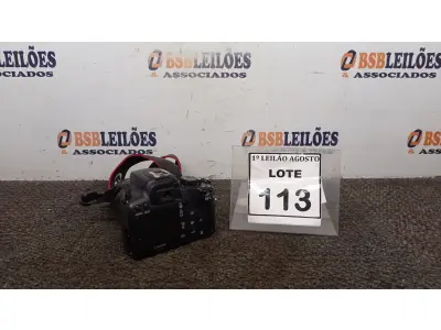 LOTE 113 - 01 CÂMERA DIGITAL SEMIPROFISSIONAL MARCA CANON. (NO ESTADO) ATENÇÃO! FAZER A VISITAÇÃO ANTES DE ARREMATAR, NÃO SABEMOS SE FUNCIONA. LEILÃO NÃO TEM GARANTIA E NEM DEVOLUÇÃO, SUJEITO A POSSÍVEIS AVARIAS VISÍVEIS/OCULTAS E/OU AUSÊNCIA DE COMPONENTES.