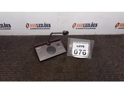 LOTE 076 - 01 MICROFONE DE MESA COM BASE. (NO ESTADO) ATENÇÃO! FAZER A VISITAÇÃO ANTES DE ARREMATAR, NÃO SABEMOS SE FUNCIONA. LEILÃO NÃO TEM GARANTIA E NEM DEVOLUÇÃO, SUJEITO A POSSÍVEIS AVARIAS VISÍVEIS/OCULTAS E/OU AUSÊNCIA DE COMPONENTES.
