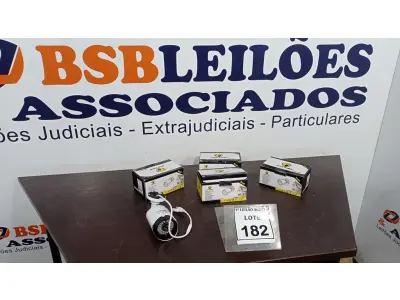LOTE 182 - 04 CÂMERAS DE MONITORAMENTO AHD 1080P MARCA JORTAN. (NO ESTADO) ATENÇÃO! FAZER A VISITAÇÃO ANTES DE ARREMATAR, NÃO SABEMOS SE FUNCIONA, LEILÃO NÃO TEM GARANTIA E NEM DEVOLUÇÃO, SUJEITO A POSSÍVEIS AVARIAS VISÍVEIS/OCULTAS E/OU AUSÊNCIA DE COMPONENTES.