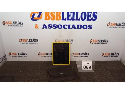 LOTE 069 - 01 TABLET COM CASE MARCA POSITIVO. (NO ESTADO) ATENÇÃO! FAZER A VISITAÇÃO ANTES DE ARREMATAR, NÃO SABEMOS SE FUNCIONA. LEILÃO NÃO TEM GARANTIA E NEM DEVOLUÇÃO, SUJEITO A POSSÍVEIS AVARIAS VISÍVEIS/OCULTAS E/OU AUSÊNCIA DE COMPONENTES.