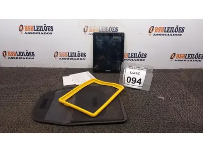LOTE 094 - 01 TABLET COM CAPA MARCA POSITIVO. (NO ESTADO) ATENÇÃO! FAZER A VISITAÇÃO ANTES DE ARREMATAR, NÃO SABEMOS SE FUNCIONA. LEILÃO NÃO TEM GARANTIA E NEM DEVOLUÇÃO, SUJEITO A POSSÍVEIS AVARIAS VISÍVEIS/OCULTAS E/OU AUSÊNCIA DE COMPONENTES.