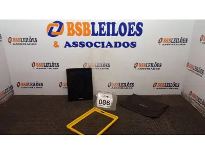 LOTE 086 - 01 TABLET COM CAPA MARCA POSITIVO. (NO ESTADO) ATENÇÃO! FAZER A VISITAÇÃO ANTES DE ARREMATAR, NÃO SABEMOS SE FUNCIONA. LEILÃO NÃO TEM GARANTIA E NEM DEVOLUÇÃO, SUJEITO A POSSÍVEIS AVARIAS VISÍVEIS/OCULTAS E/OU AUSÊNCIA DE COMPONENTES.