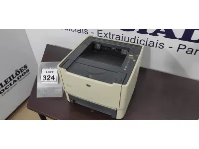 LOTE 324 - 01 IMPRESSORA P2015DNM 01 NOTEBOOK MARCA HP, 14 THIN CLIENTE, 01 MOLDENM 01 BLUERAY, 01 SOM PARA CARRO E 07 PROTETORES FACIAL. (NO ESTADO) ATENÇÃO! FAZER A VISITAÇÃO ANTES DE ARREMATAR, NÃO SABEMOS SE FUNCIONA, LEILÃO NÃO TEM GARANTIA E NEM DEVOLUÇÃO, SUJEITO A POSSÍVEIS AVARIAS VISÍVEIS/OCULTAS E/OU AUSÊNCIA DE COMPONENTES.