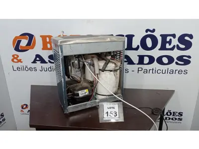 LOTE 153 - 01 BEBEDOURO EM INOX. (NO ESTADO) ATENÇÃO! FAZER A VISITAÇÃO ANTES DE ARREMATAR, NÃO SABEMOS SE FUNCIONA. LEILÃO NÃO TEM GARANTIA E NEM DEVOLUÇÃO, SUJEITO A POSSÍVEIS AVARIAS VISÍVEIS/OCULTAS E/OU AUSÊNCIA DE COMPONENTES.