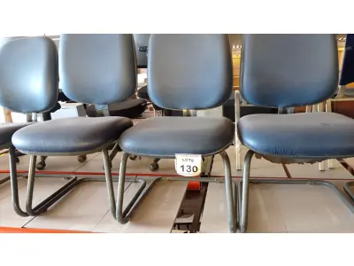 LOTE 130 - 05 CADEIRAS DE ESCRITÓRIO COM PÉS FIXOS. (NO ESTADO) ATENÇÃO! FAZER A VISITAÇÃO ANTES DE ARREMATAR, NÃO SABEMOS SE FUNCIONA. LEILÃO NÃO TEM GARANTIA E NEM DEVOLUÇÃO, SUJEITO A POSSÍVEIS AVARIAS VISÍVEIS/OCULTAS E/OU AUSÊNCIA DE COMPONENTES.