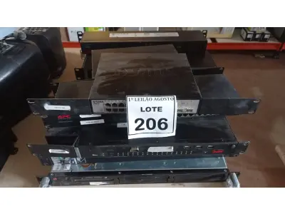 LOTE 206 - 01 LOTE COM VÁRIAS SWITCHES E EQUIPAMENTOS DE INFORMÁTICA E REDE. (NO ESTADO) ATENÇÃO! FAZER A VISITAÇÃO ANTES DE ARREMATAR, NÃO SABEMOS SE FUNCIONA, LEILÃO NÃO TEM GARANTIA E NEM DEVOLUÇÃO, SUJEITO A POSSÍVEIS AVARIAS VISÍVEIS/OCULTAS E/OU AUSÊNCIA DE COMPONENTES.