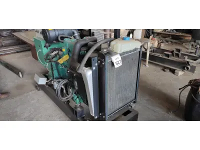 LOTE 527 - GRUPO GERADOR VOLVO 125 KVA. MODELO: 6 CILINDROS ANO: 2021 C/QUADRO DE TRANSFERÊNCIA AUTOMÁTICO, TANQUE. MOTOR FUNCIONANDO - STANFORD (NO ESTADO) ATENÇÃO! FAZER A VISITAÇÃO ANTES DE ARREMATAR, NÃO SABEMOS SE FUNCIONA, LEILÃO NÃO TEM GARANTIA E NEM DEVOLUÇÃO, SUJEITO A POSSÍVEIS AVARIAS VISÍVEIS/OCULTAS E/OU AUSÊNCIA DE COMPONENTES