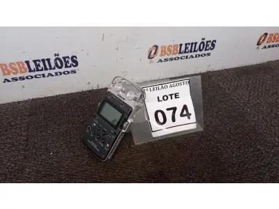 LOTE 074 - 01 GRAVADOR DE ÁUDIO. (NO ESTADO) ATENÇÃO! FAZER A VISITAÇÃO ANTES DE ARREMATAR, NÃO SABEMOS SE FUNCIONA. LEILÃO NÃO TEM GARANTIA E NEM DEVOLUÇÃO, SUJEITO A POSSÍVEIS AVARIAS VISÍVEIS/OCULTAS E/OU AUSÊNCIA DE COMPONENTES.