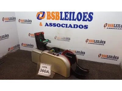 LOTE 360 - 01 IMPRESSORA DE CRACHÁ. (NO ESTADO) ATENÇÃO! FAZER A VISITAÇÃO ANTES DE ARREMATAR, NÃO SABEMOS SE FUNCIONA, LEILÃO NÃO TEM GARANTIA E NEM DEVOLUÇÃO, SUJEITO A POSSÍVEIS AVARIAS VISÍVEIS/OCULTAS E/OU AUSÊNCIA DE COMPONENTES.