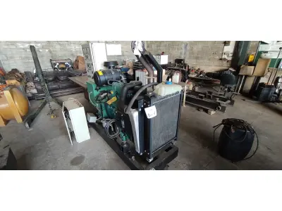 LOTE 527 - GRUPO GERADOR VOLVO 125 KVA. MODELO: 6 CILINDROS ANO: 2021 C/QUADRO DE TRANSFERÊNCIA AUTOMÁTICO, TANQUE. MOTOR FUNCIONANDO - STANFORD (NO ESTADO) ATENÇÃO! FAZER A VISITAÇÃO ANTES DE ARREMATAR, NÃO SABEMOS SE FUNCIONA, LEILÃO NÃO TEM GARANTIA E NEM DEVOLUÇÃO, SUJEITO A POSSÍVEIS AVARIAS VISÍVEIS/OCULTAS E/OU AUSÊNCIA DE COMPONENTES