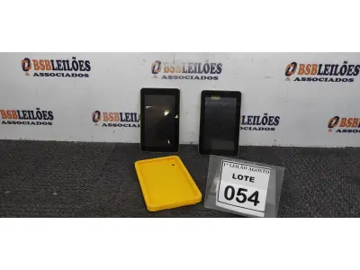 LOTE 054 - 02 TABLETS. (NO ESTADO) ATENÇÃO! FAZER A VISITAÇÃO ANTES DE ARREMATAR, NÃO SABEMOS SE FUNCIONA. LEILÃO NÃO TEM GARANTIA E NEM DEVOLUÇÃO, SUJEITO A POSSÍVEIS AVARIAS VISÍVEIS/OCULTAS E/OU AUSÊNCIA DE COMPONENTES.