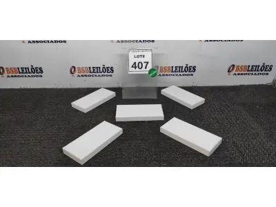 LOTE 407 - 05 BATERIAS EXTERNAS. (NO ESTADO) ATENÇÃO! FAZER A VISITAÇÃO ANTES DE ARREMATAR, NÃO SABEMOS SE FUNCIONA. LEILÃO NÃO TEM GARANTIA E NEM DEVOLUÇÃO, SUJEITO A POSSÍVEIS AVARIAS VISÍVEIS/OCULTAS E/OU AUSÊNCIA DE COMPONENTES.